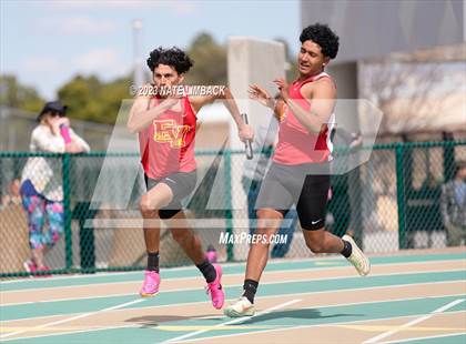 Thumbnail 2 in Larry Baca Memorial Invitational Track Meet photogallery.
