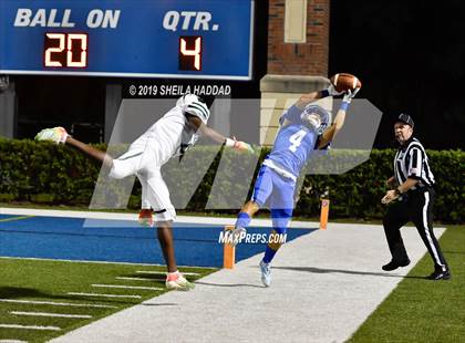 Thumbnail 2 in Tampa Catholic @ Jesuit photogallery.