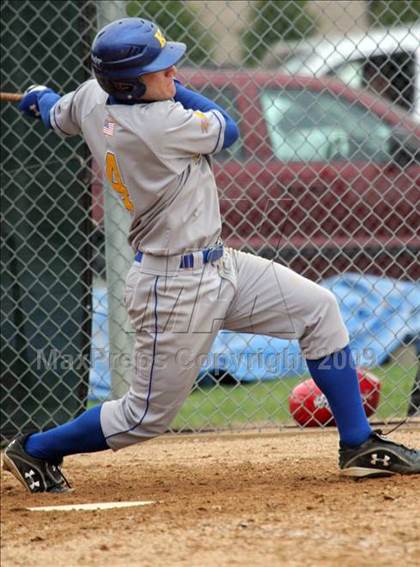 Thumbnail 2 in St. John the Baptist vs. Kellenberg Memorial photogallery.