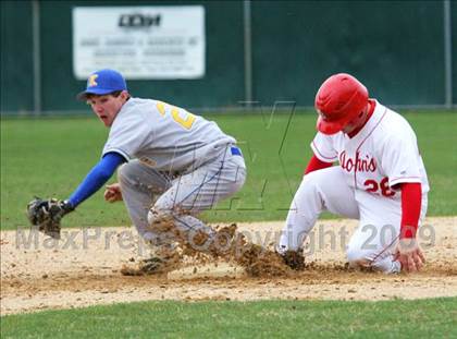 Thumbnail 3 in St. John the Baptist vs. Kellenberg Memorial photogallery.