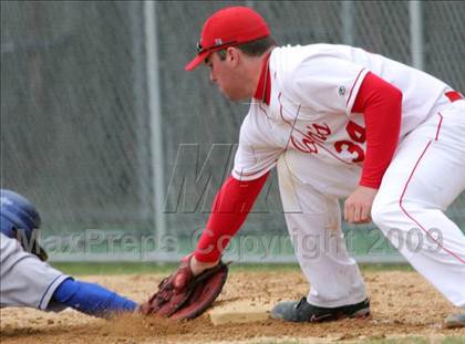 Thumbnail 3 in St. John the Baptist vs. Kellenberg Memorial photogallery.