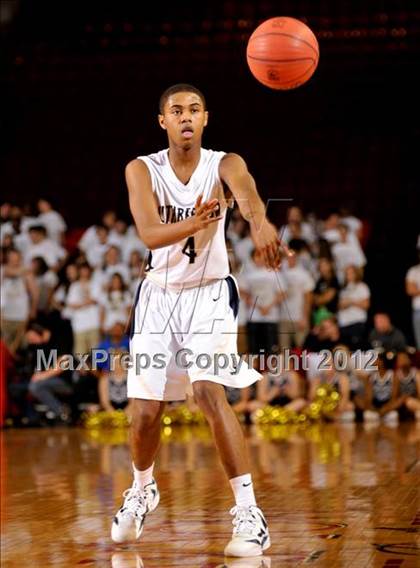 Thumbnail 2 in Kinston vs. Cuthbertson (NCHSAA 2A Final) photogallery.