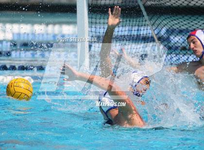 Thumbnail 1 in Helix vs. La Jolla Country Day (12th Annual Draz Classic) photogallery.