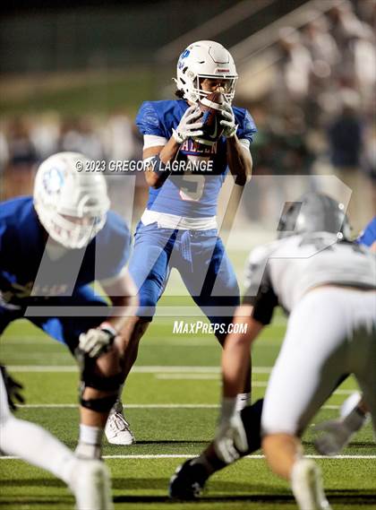 Thumbnail 2 in Martin vs Allen (UIL 6A Football Area) photogallery.