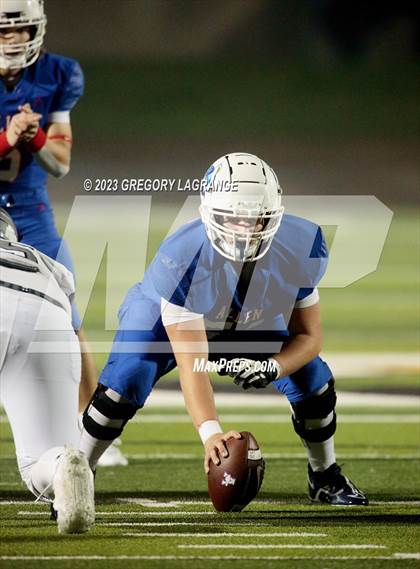 Thumbnail 3 in Martin vs Allen (UIL 6A Football Area) photogallery.