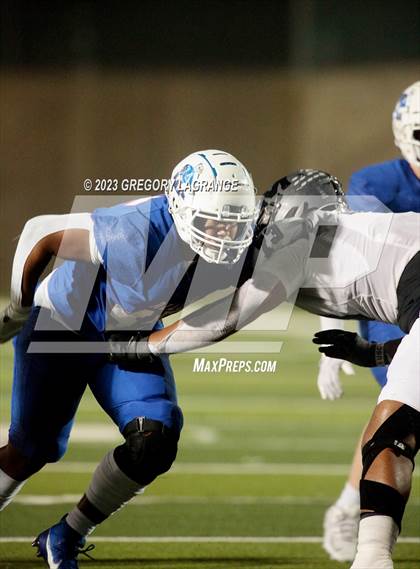 Thumbnail 1 in Martin vs Allen (UIL 6A Football Area) photogallery.