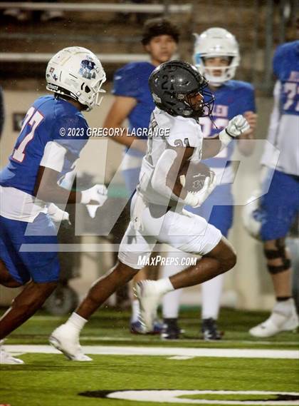 Thumbnail 2 in Martin vs Allen (UIL 6A Football Area) photogallery.