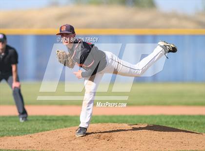Thumbnail 3 in Greeley Central @ Severance photogallery.