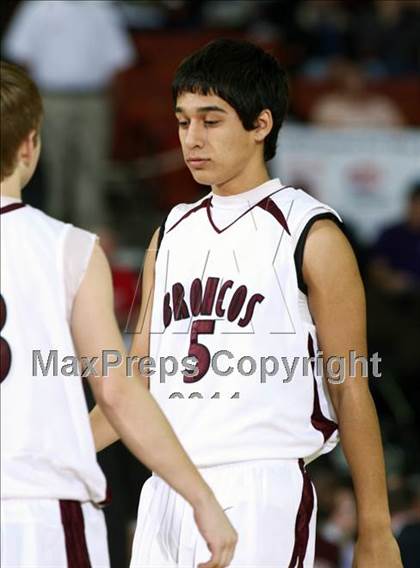Thumbnail 3 in Clarendon vs. Tenaha (UIL 1A Semifinal) photogallery.