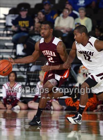 Thumbnail 2 in Clarendon vs. Tenaha (UIL 1A Semifinal) photogallery.