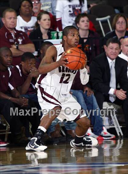 Thumbnail 2 in Clarendon vs. Tenaha (UIL 1A Semifinal) photogallery.