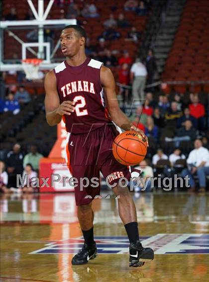 Thumbnail 2 in Clarendon vs. Tenaha (UIL 1A Semifinal) photogallery.
