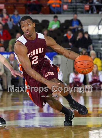 Thumbnail 1 in Clarendon vs. Tenaha (UIL 1A Semifinal) photogallery.