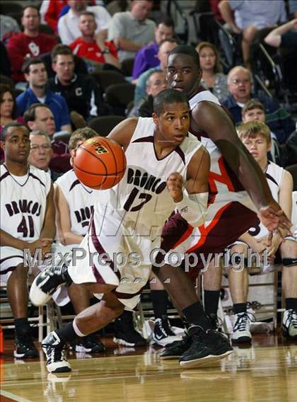 Thumbnail 1 in Clarendon vs. Tenaha (UIL 1A Semifinal) photogallery.