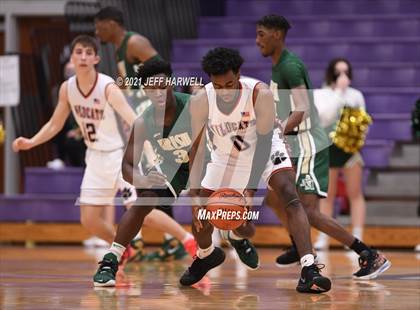 Thumbnail 1 in St. Vincent-St. Mary vs. Struthers (OHSAA D2 Regional Semifinal) photogallery.