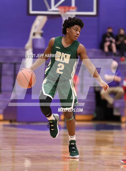 Thumbnail 1 in St. Vincent-St. Mary vs. Struthers (OHSAA D2 Regional Semifinal) photogallery.
