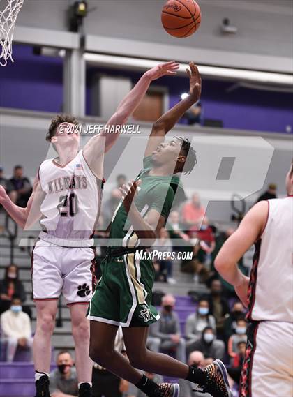 Thumbnail 1 in St. Vincent-St. Mary vs. Struthers (OHSAA D2 Regional Semifinal) photogallery.