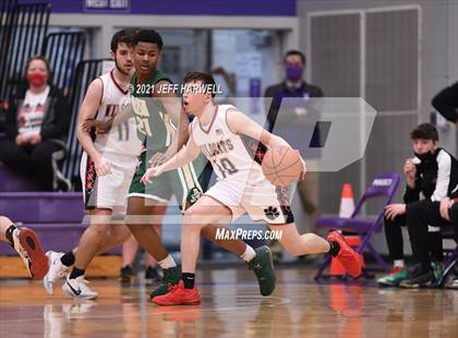 Thumbnail 2 in St. Vincent-St. Mary vs. Struthers (OHSAA D2 Regional Semifinal) photogallery.