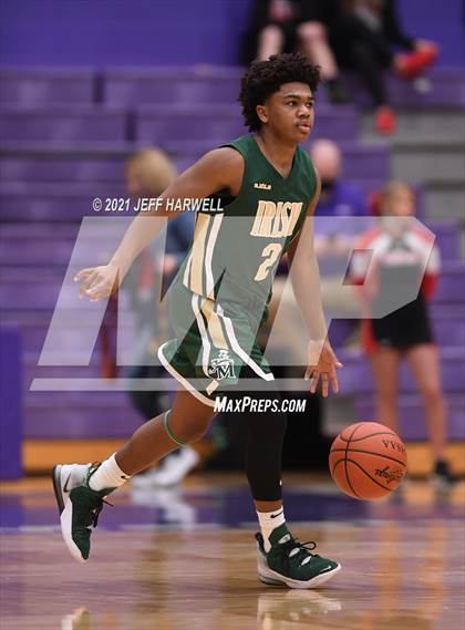 Thumbnail 3 in St. Vincent-St. Mary vs. Struthers (OHSAA D2 Regional Semifinal) photogallery.