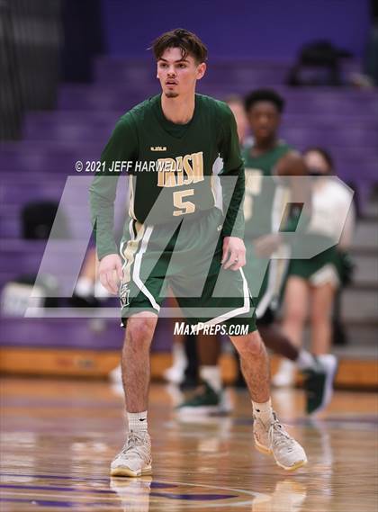 Thumbnail 3 in St. Vincent-St. Mary vs. Struthers (OHSAA D2 Regional Semifinal) photogallery.