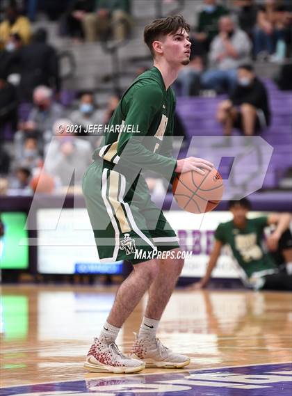 Thumbnail 3 in St. Vincent-St. Mary vs. Struthers (OHSAA D2 Regional Semifinal) photogallery.