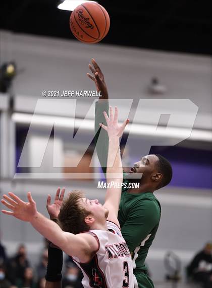 Thumbnail 2 in St. Vincent-St. Mary vs. Struthers (OHSAA D2 Regional Semifinal) photogallery.