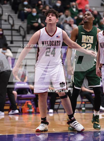 Thumbnail 2 in St. Vincent-St. Mary vs. Struthers (OHSAA D2 Regional Semifinal) photogallery.
