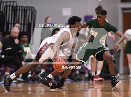 Thumbnail 2 in St. Vincent-St. Mary vs. Struthers (OHSAA D2 Regional Semifinal) photogallery.
