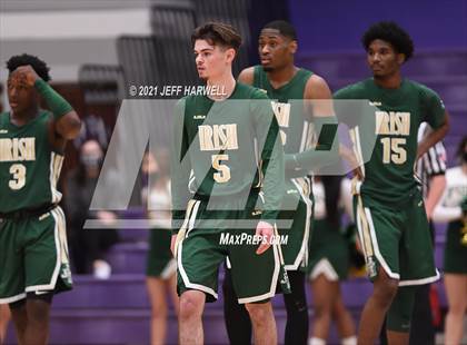 Thumbnail 1 in St. Vincent-St. Mary vs. Struthers (OHSAA D2 Regional Semifinal) photogallery.