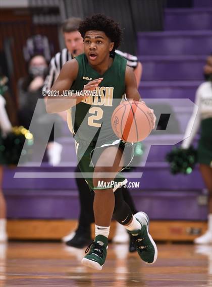Thumbnail 1 in St. Vincent-St. Mary vs. Struthers (OHSAA D2 Regional Semifinal) photogallery.