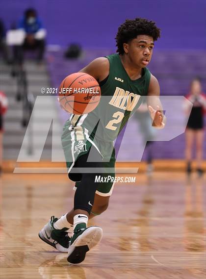 Thumbnail 2 in St. Vincent-St. Mary vs. Struthers (OHSAA D2 Regional Semifinal) photogallery.