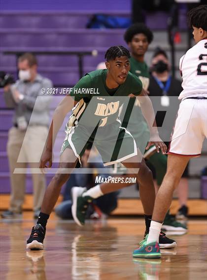 Thumbnail 2 in St. Vincent-St. Mary vs. Struthers (OHSAA D2 Regional Semifinal) photogallery.
