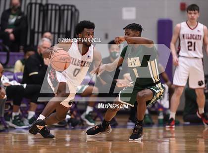 Thumbnail 3 in St. Vincent-St. Mary vs. Struthers (OHSAA D2 Regional Semifinal) photogallery.