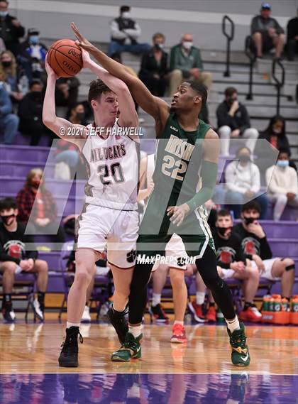 Thumbnail 3 in St. Vincent-St. Mary vs. Struthers (OHSAA D2 Regional Semifinal) photogallery.