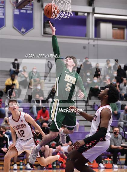 Thumbnail 3 in St. Vincent-St. Mary vs. Struthers (OHSAA D2 Regional Semifinal) photogallery.