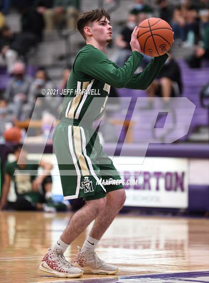Thumbnail 2 in St. Vincent-St. Mary vs. Struthers (OHSAA D2 Regional Semifinal) photogallery.