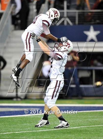 Thumbnail 2 in Mineola vs. Cameron Yoe (UIL 3A Division 1 Final) photogallery.