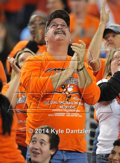 Thumbnail 1 in Mineola vs. Cameron Yoe (UIL 3A Division 1 Final) photogallery.