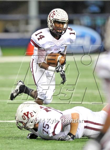 Thumbnail 3 in Mineola vs. Cameron Yoe (UIL 3A Division 1 Final) photogallery.
