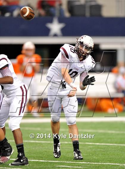 Thumbnail 1 in Mineola vs. Cameron Yoe (UIL 3A Division 1 Final) photogallery.