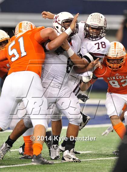 Thumbnail 2 in Mineola vs. Cameron Yoe (UIL 3A Division 1 Final) photogallery.
