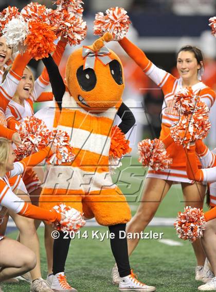 Thumbnail 2 in Mineola vs. Cameron Yoe (UIL 3A Division 1 Final) photogallery.