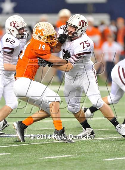 Thumbnail 1 in Mineola vs. Cameron Yoe (UIL 3A Division 1 Final) photogallery.