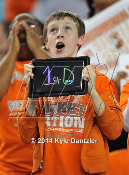 Thumbnail 3 in Mineola vs. Cameron Yoe (UIL 3A Division 1 Final) photogallery.
