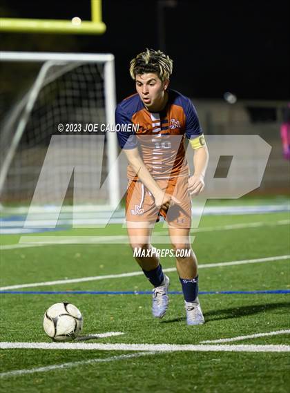 Thumbnail 2 in Lee vs Madison photogallery.