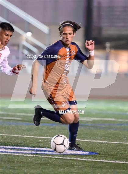 Thumbnail 2 in Lee vs Madison photogallery.