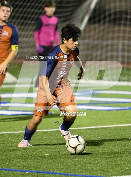 Thumbnail 1 in Lee vs Madison photogallery.
