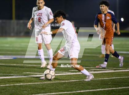 Thumbnail 2 in Lee vs Madison photogallery.