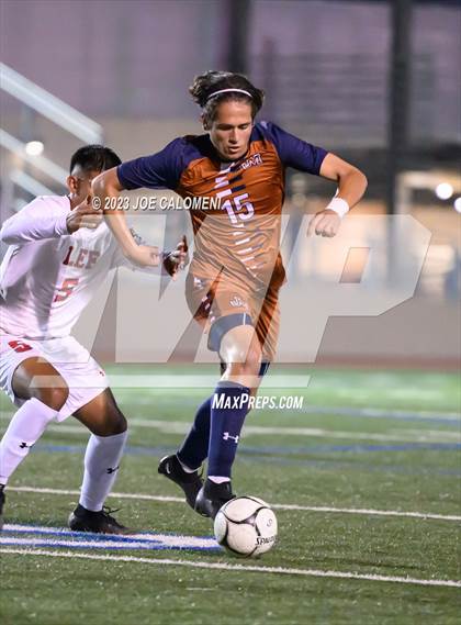 Thumbnail 1 in Lee vs Madison photogallery.