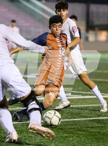 Thumbnail 1 in Lee vs Madison photogallery.